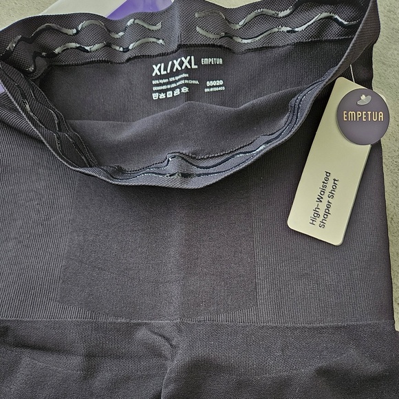 BNWT - Empetua High-Waisted Shaper Short XL/XXL - Picture 2 of 2